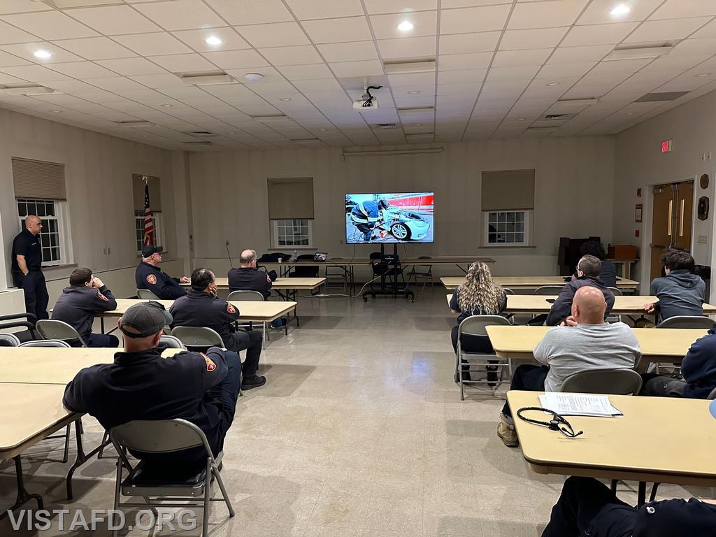 Lead Foreman Dan Castelhano going over electrical vehicle safety with Vista Fire Department personnel - 04/24/23