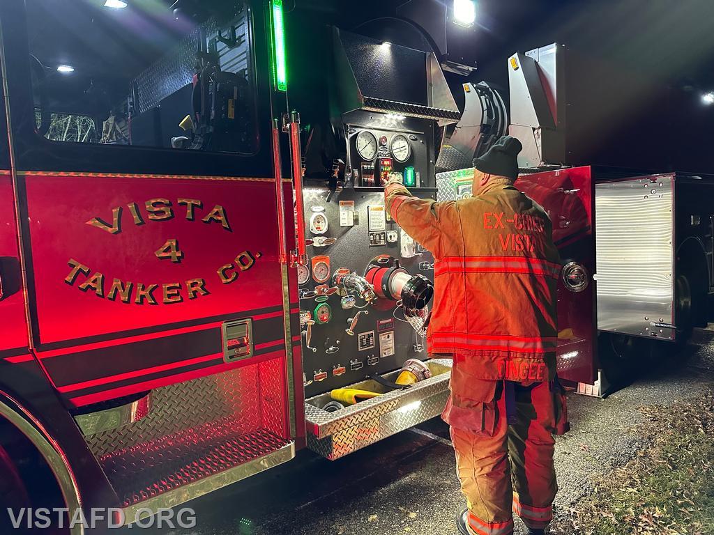 Vista Firefighters conducting a hydrant service - 11/20/23